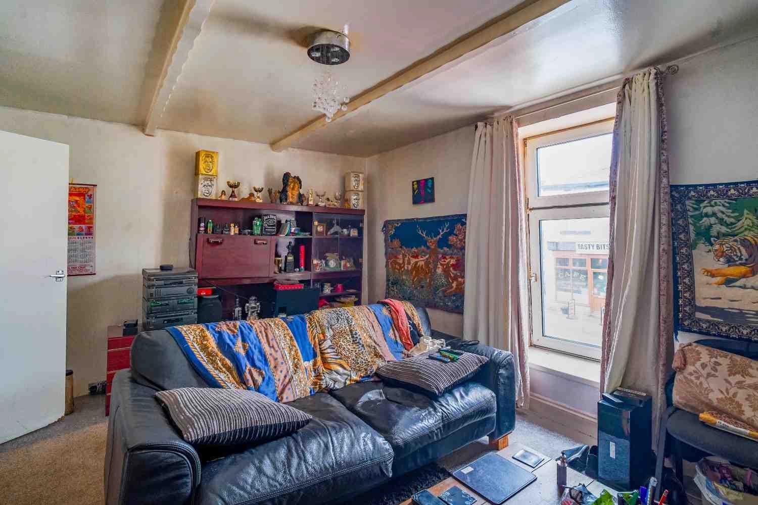 property photo 3 of 27