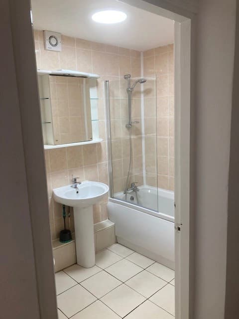 property photo 4 of 19