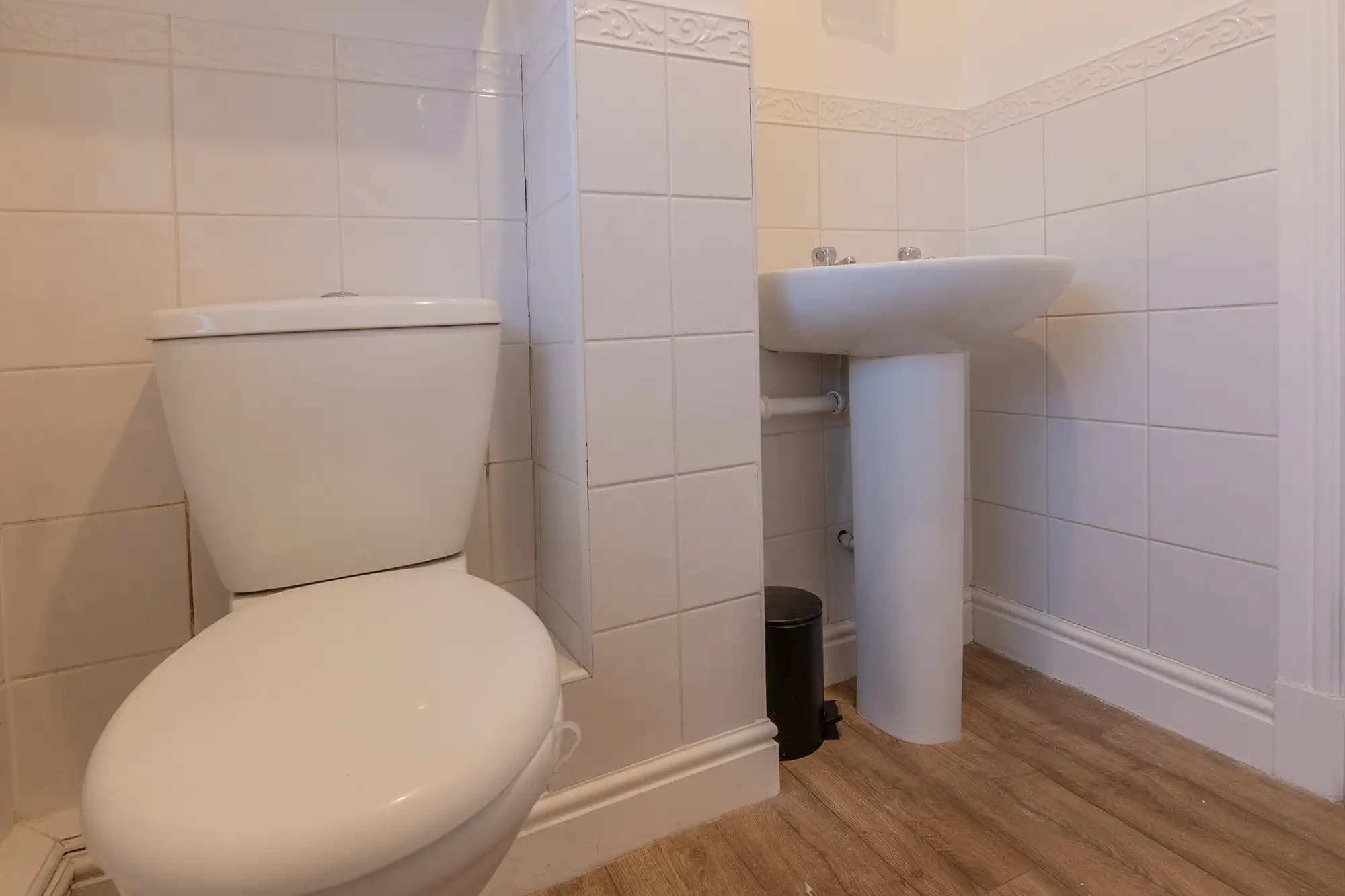 property photo 7 of 15