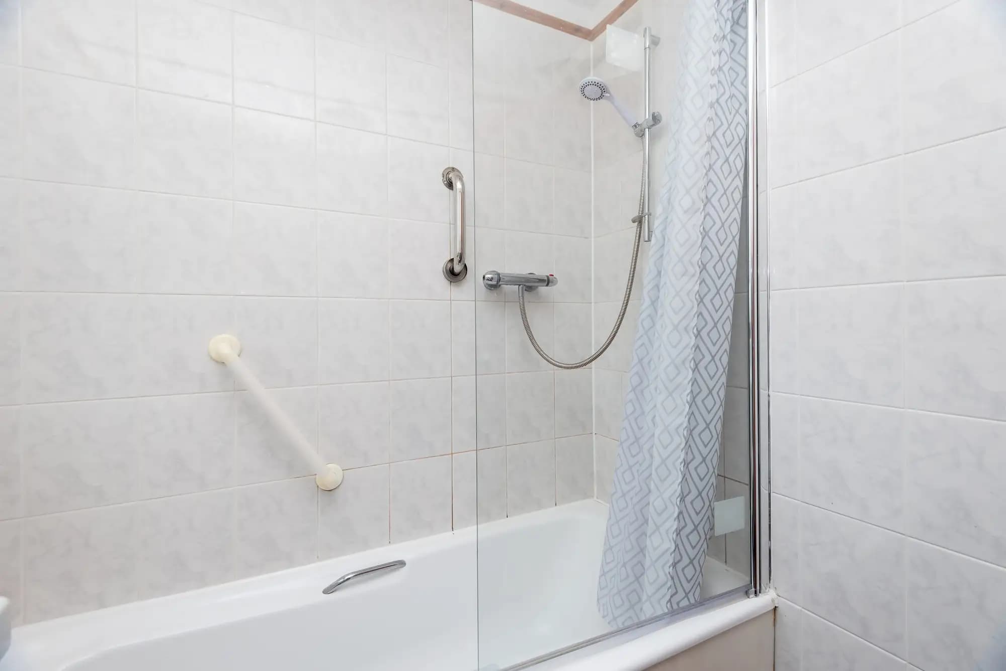 property photo 10 of 15