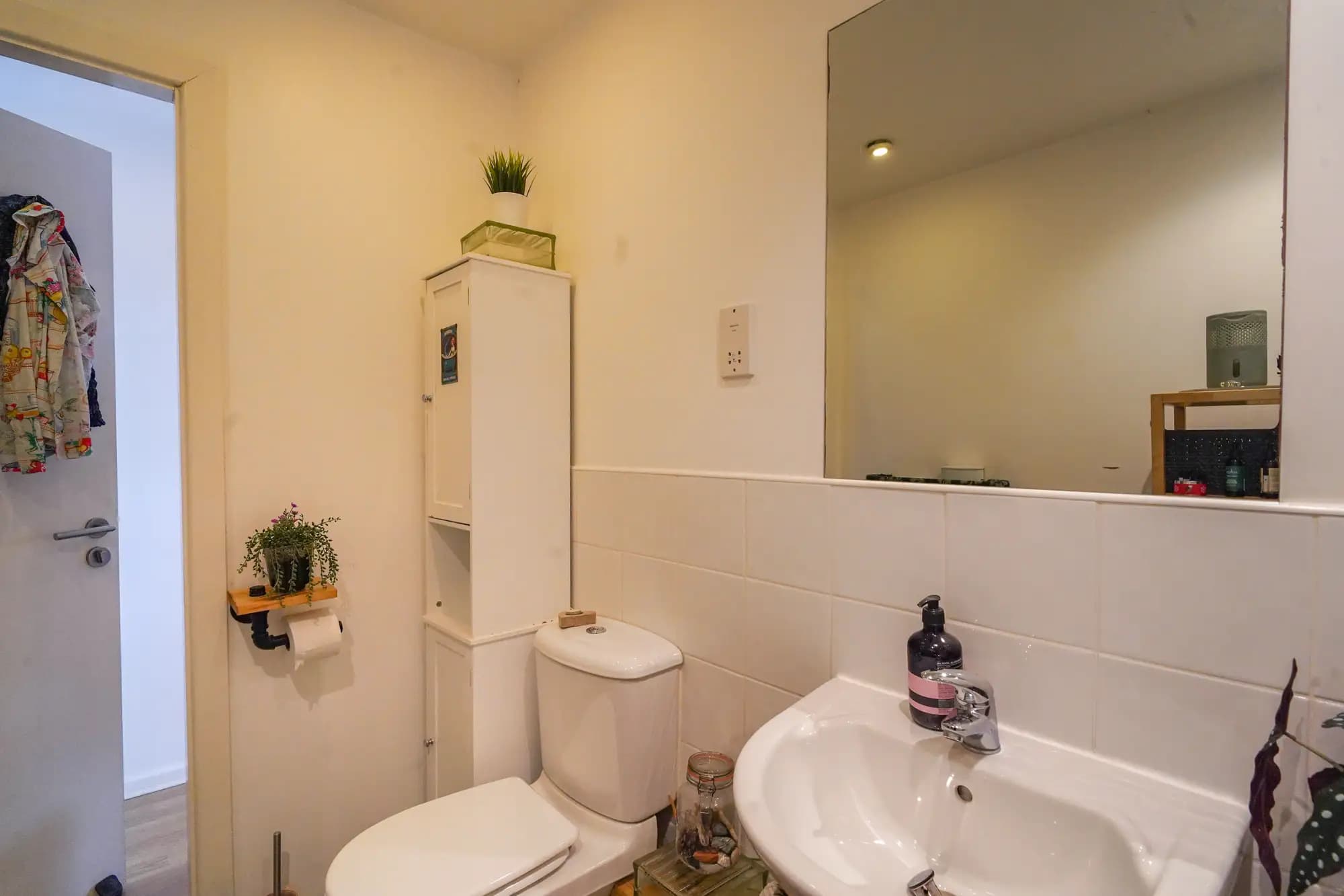 property photo 7 of 29