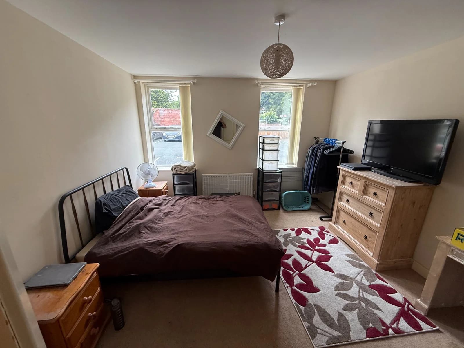 property photo 7 of 10