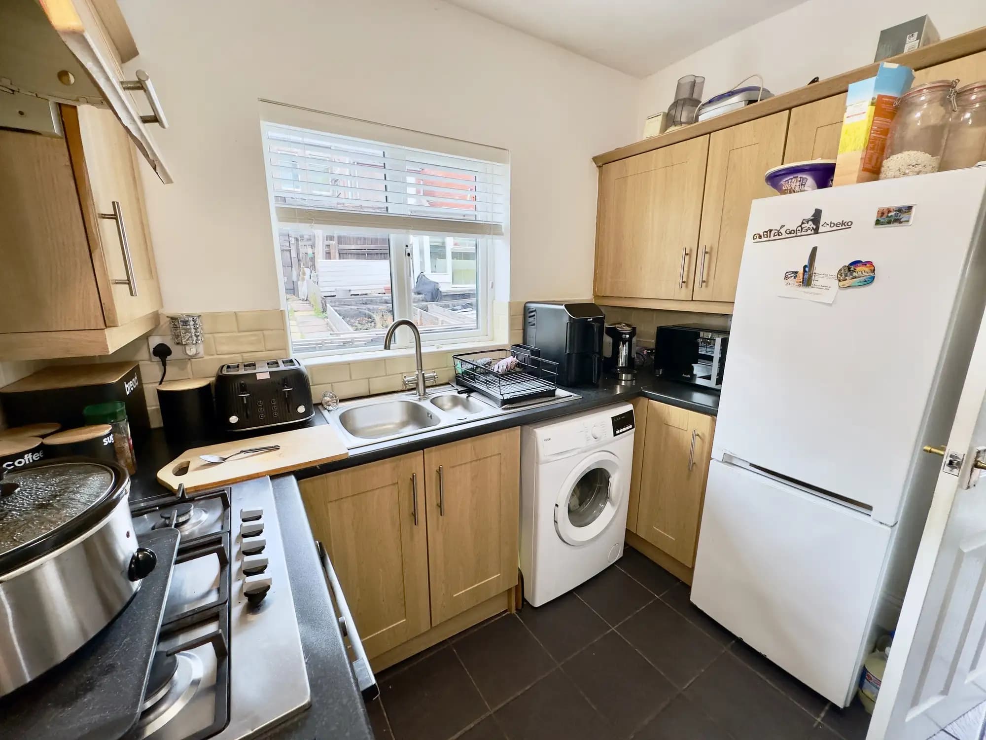 property photo 4 of 16