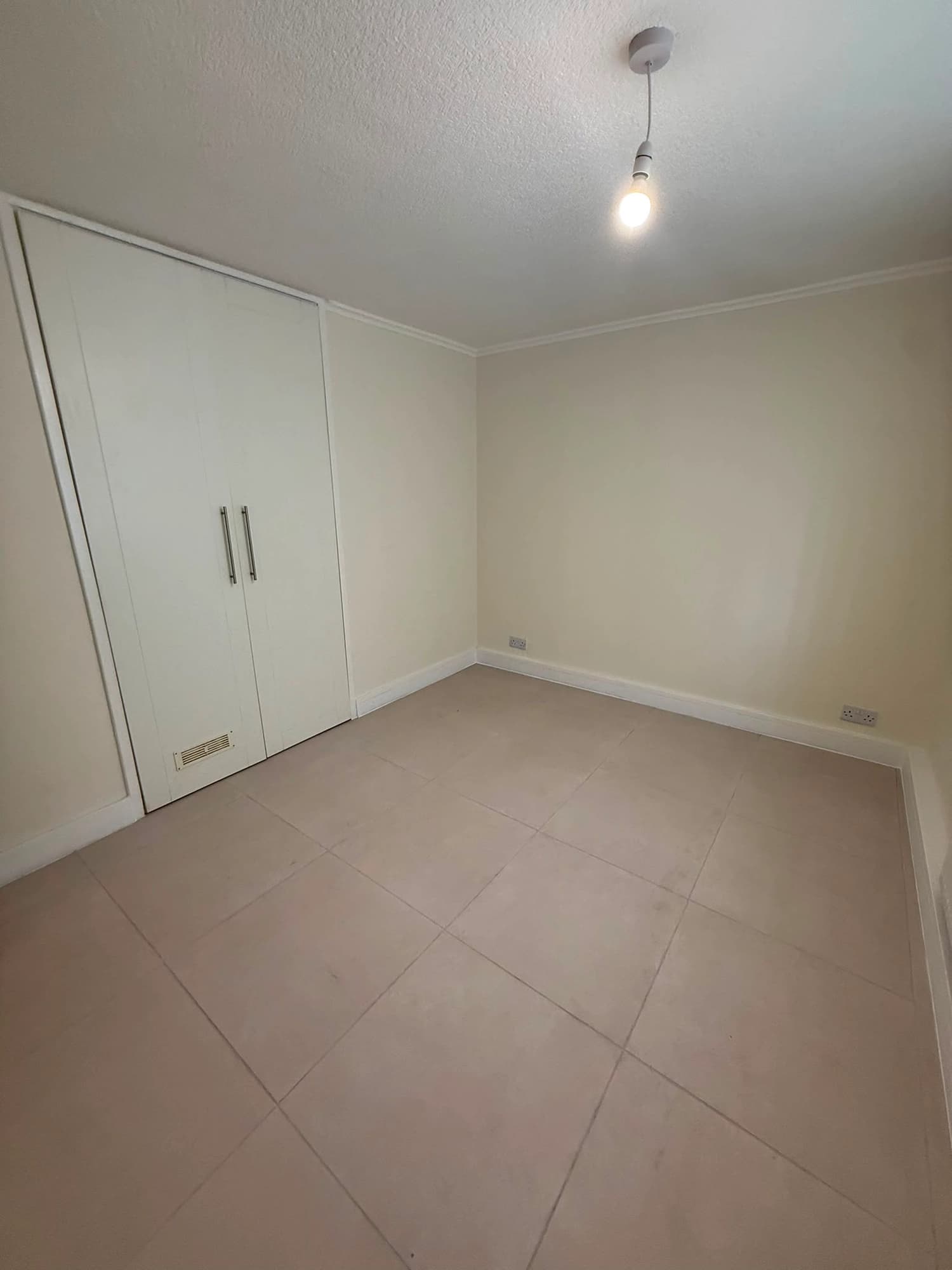 property photo 10 of 12