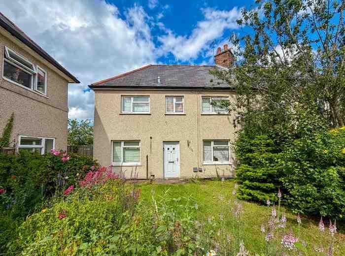 property photo 4 of 10