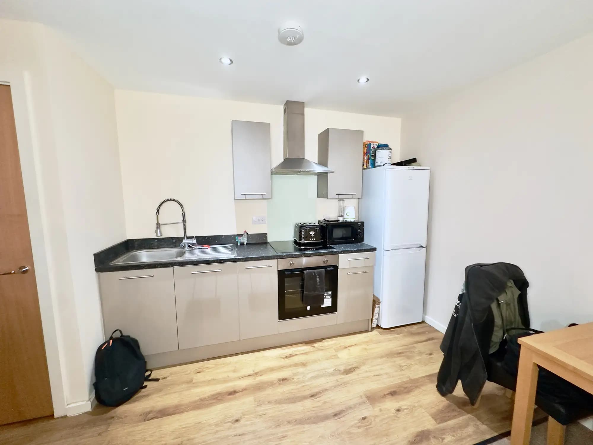 property photo 5 of 17