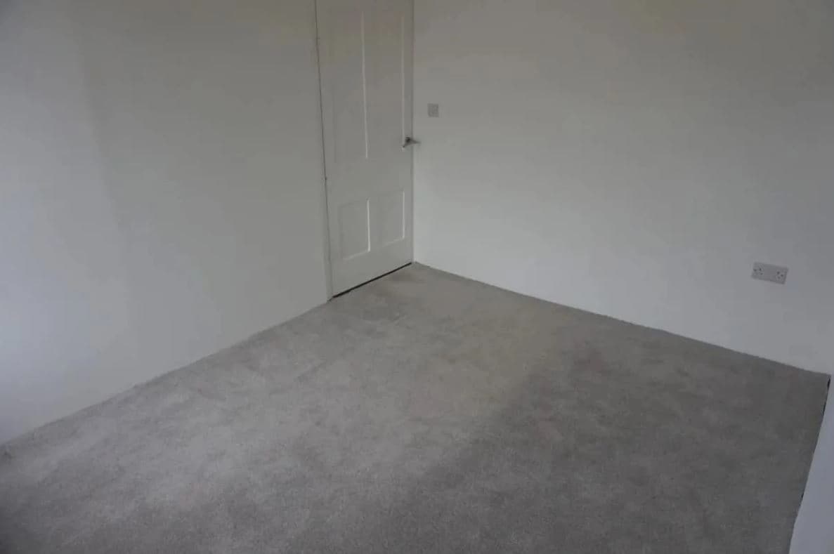 property photo 12 of 28