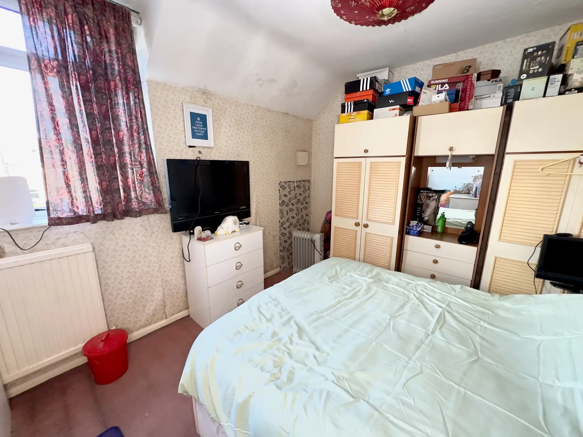 property photo 10 of 25