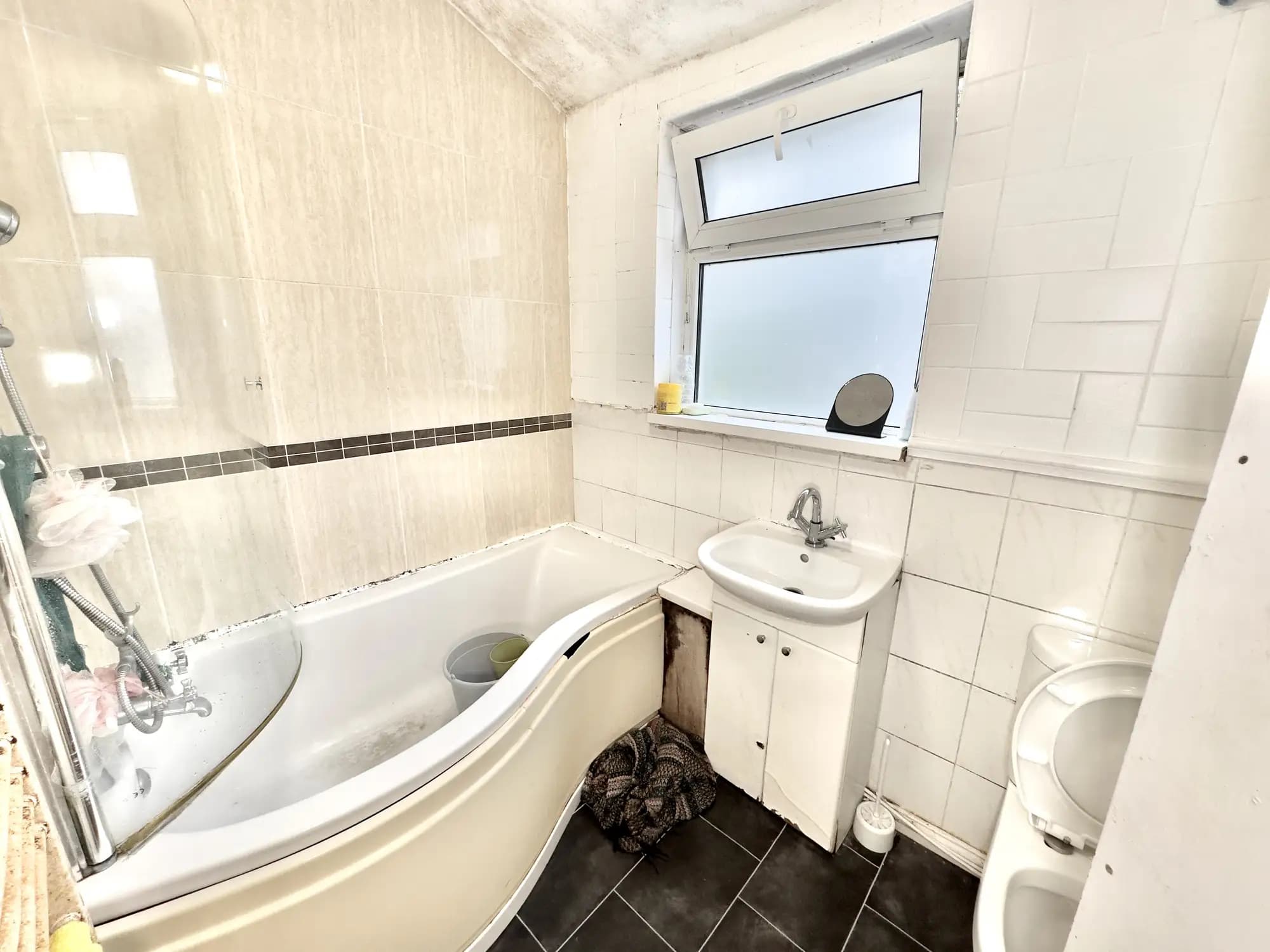 property photo 7 of 30