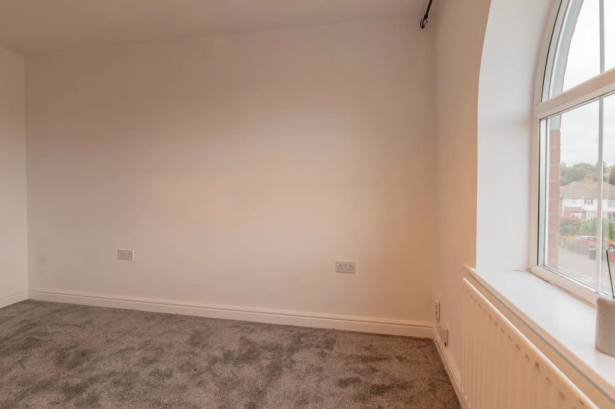 property photo 10 of 15