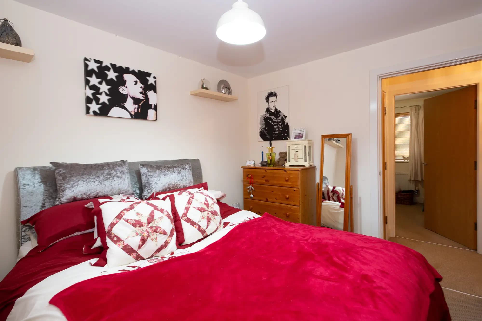 property photo 13 of 17