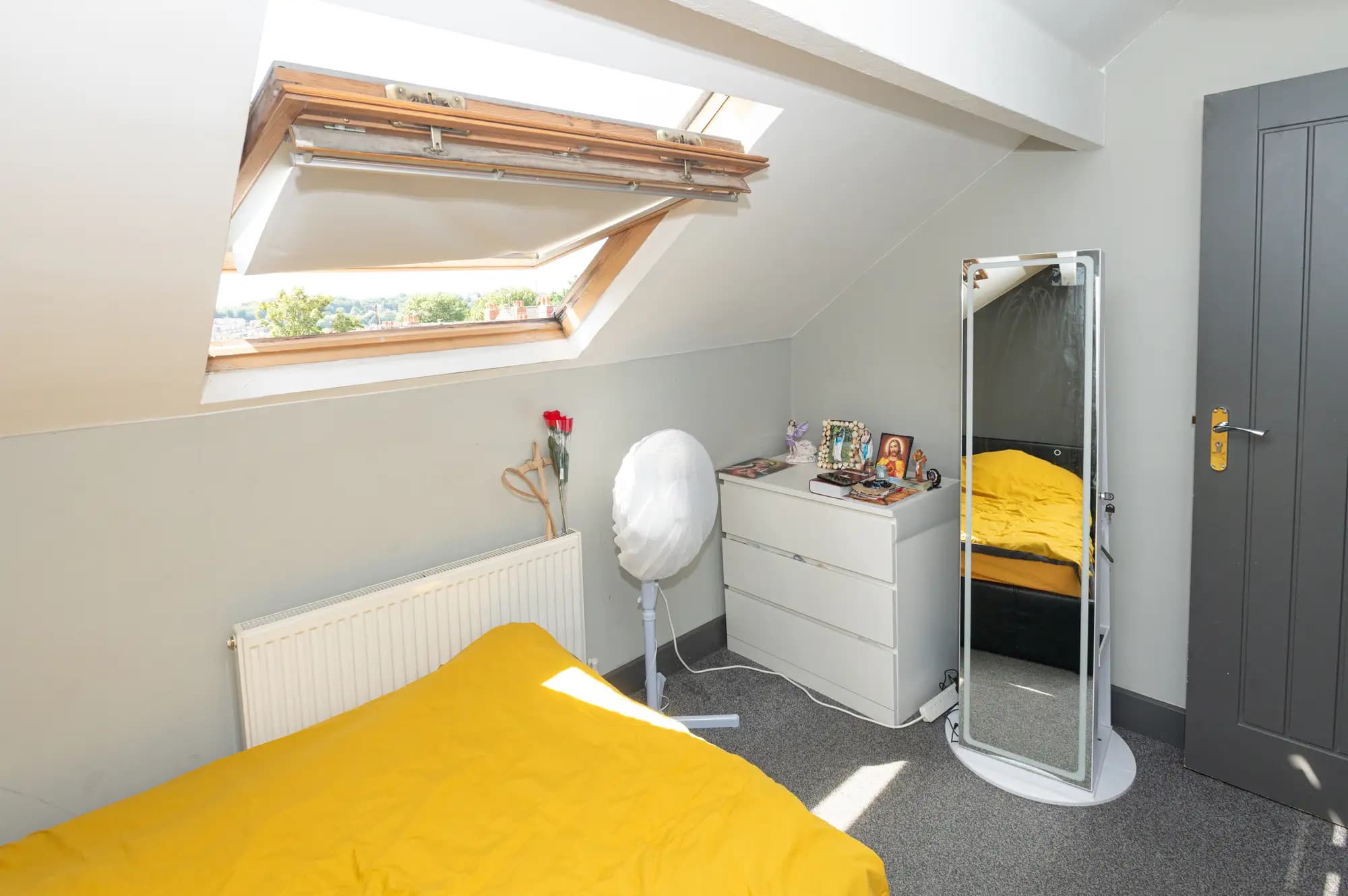 property photo 16 of 27
