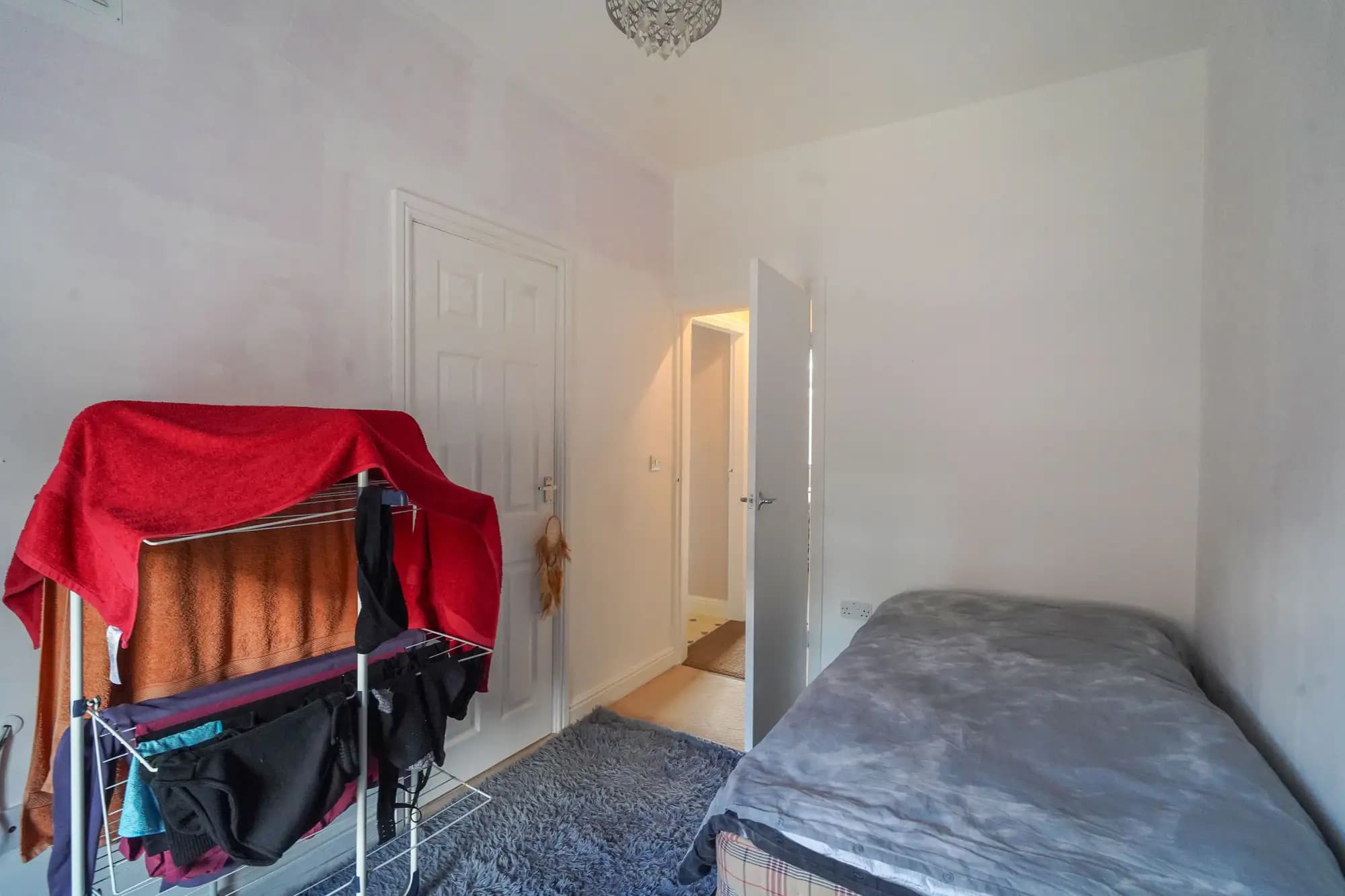 property photo 13 of 28