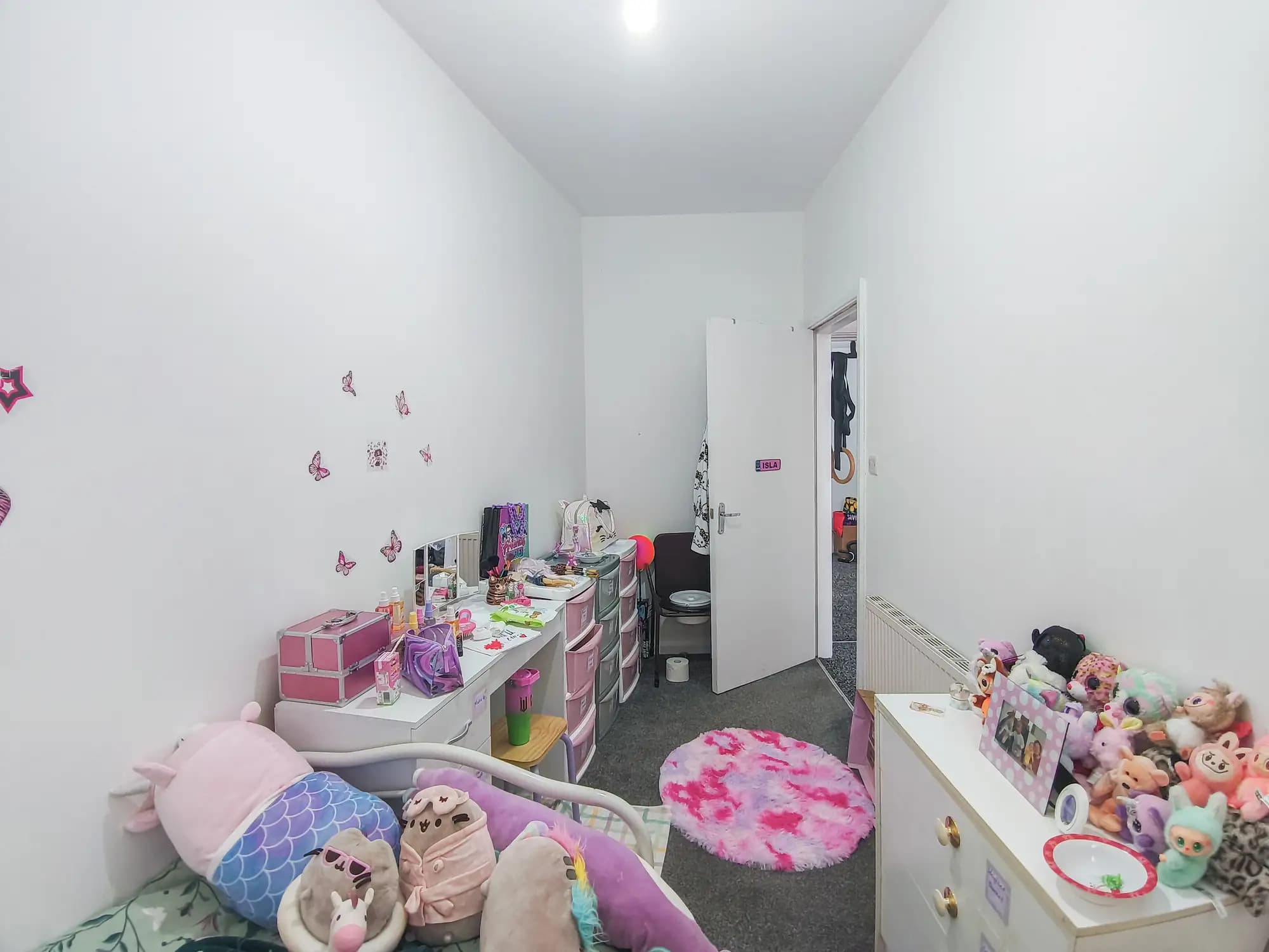 property photo 8 of 15
