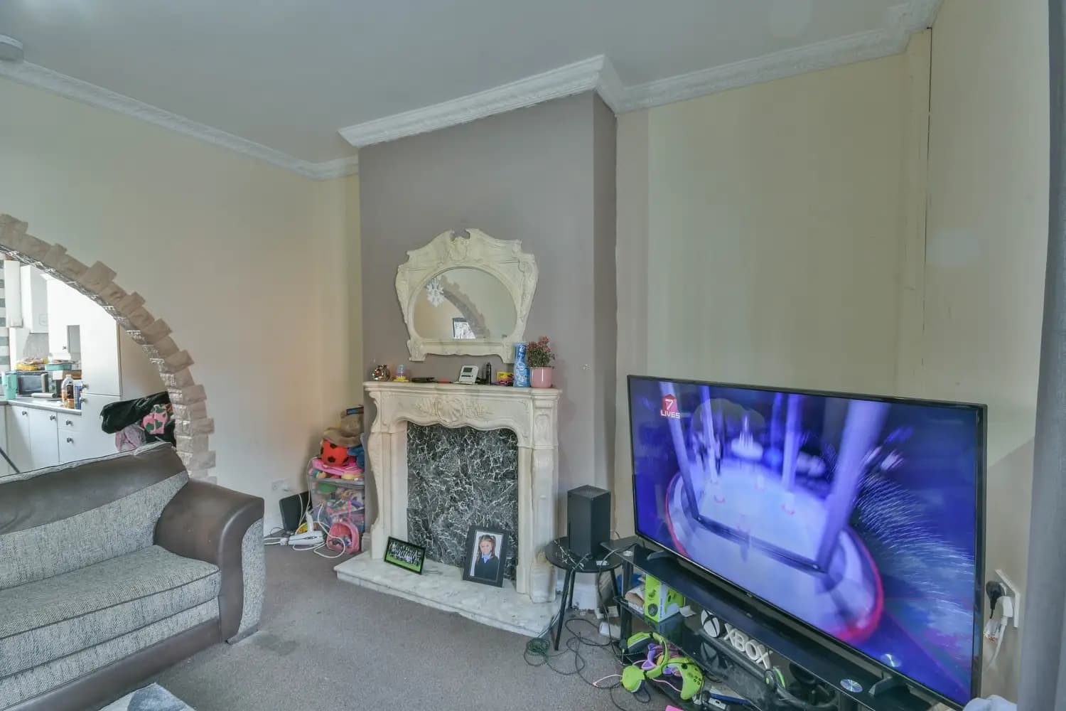 property photo 4 of 23