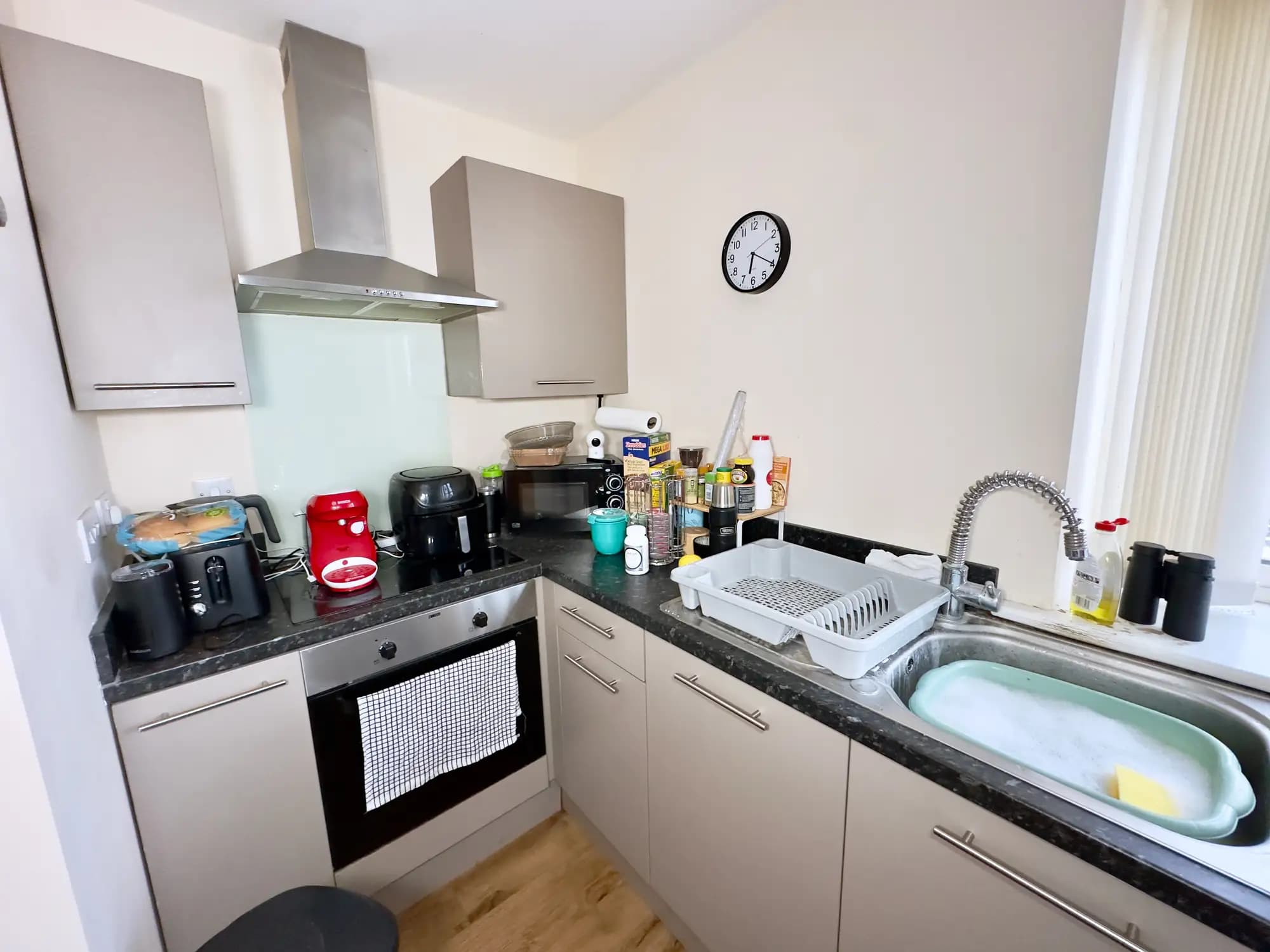 property photo 6 of 14