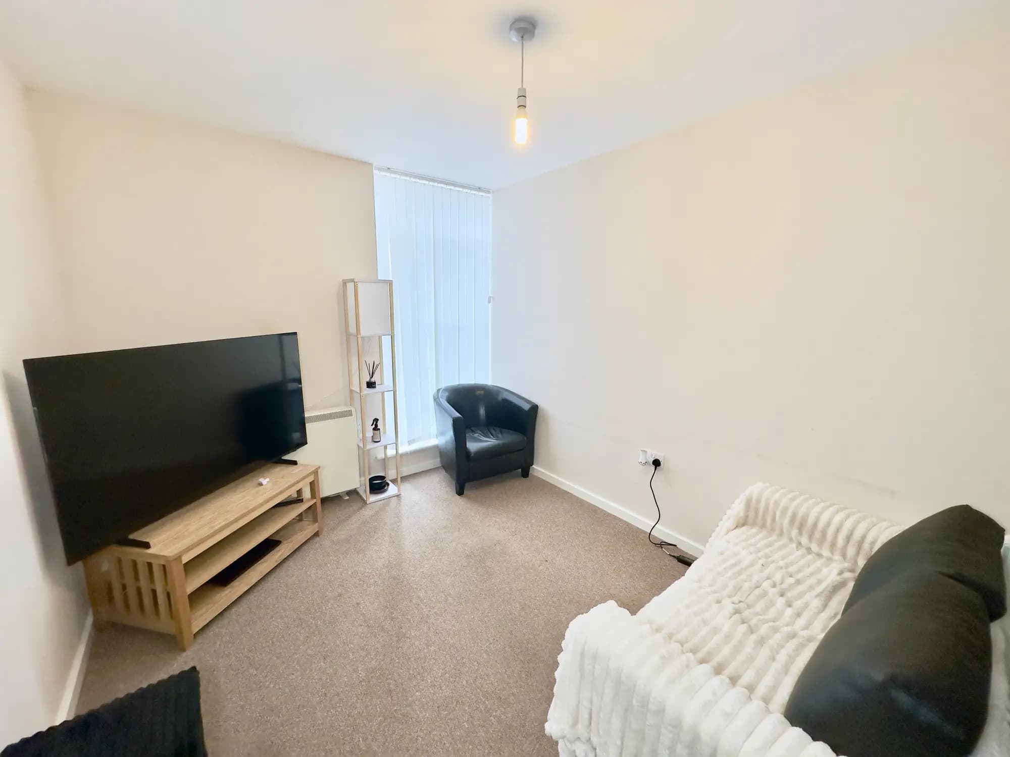 property photo 4 of 17
