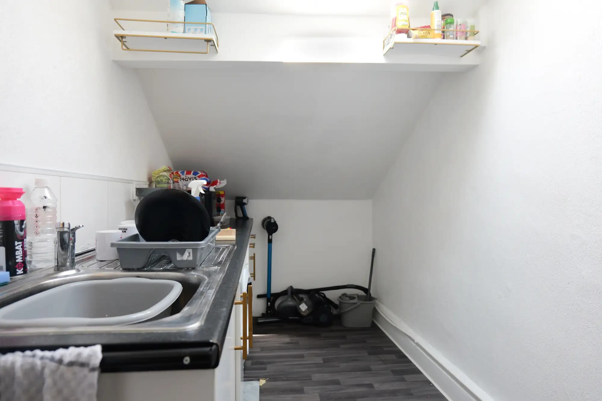 property photo 7 of 23