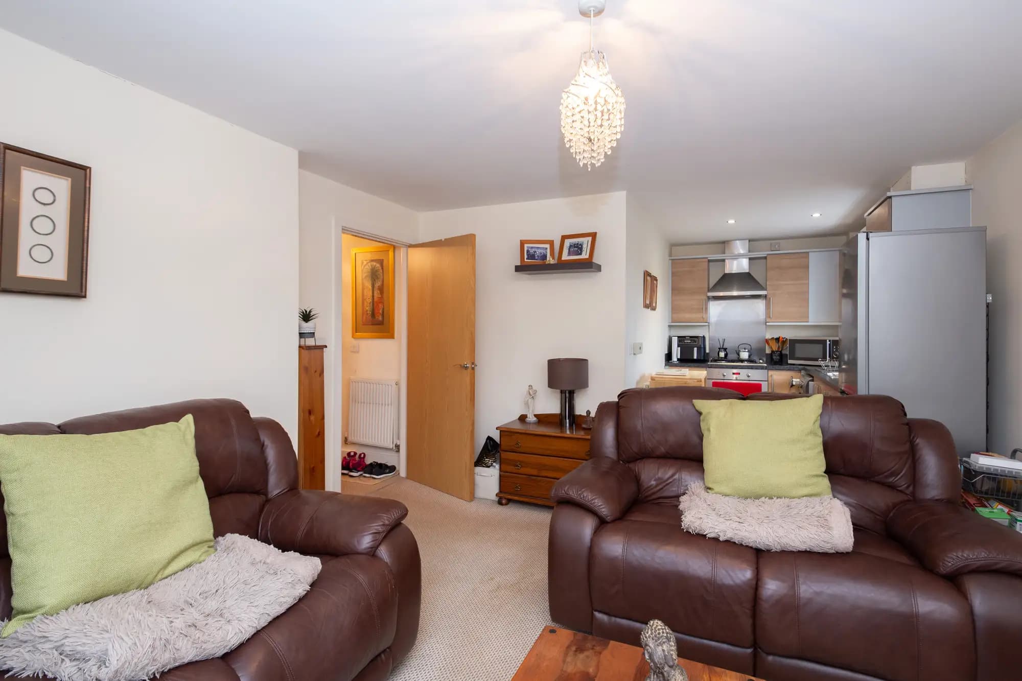 property photo 4 of 17