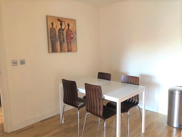 property photo 4 of 6