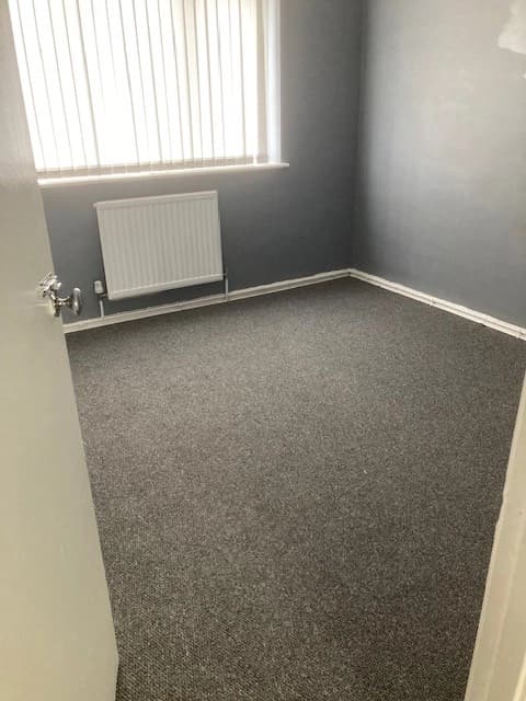 property photo 9 of 19