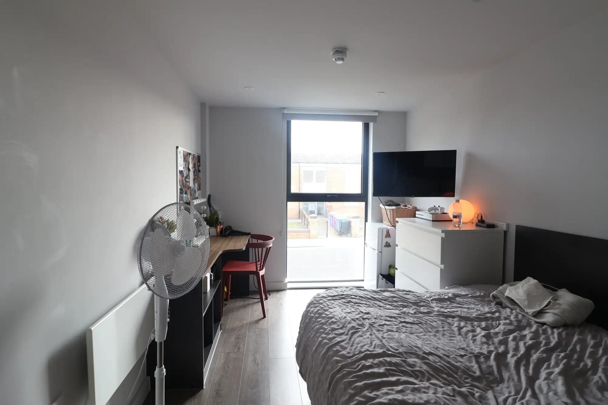property photo 6 of 9