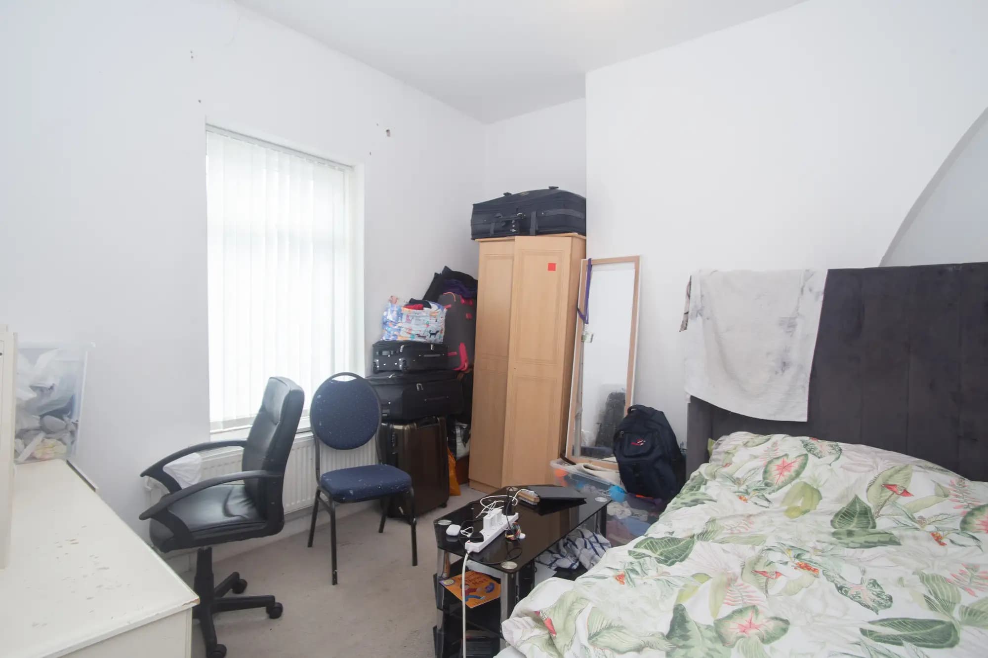 property photo 9 of 19