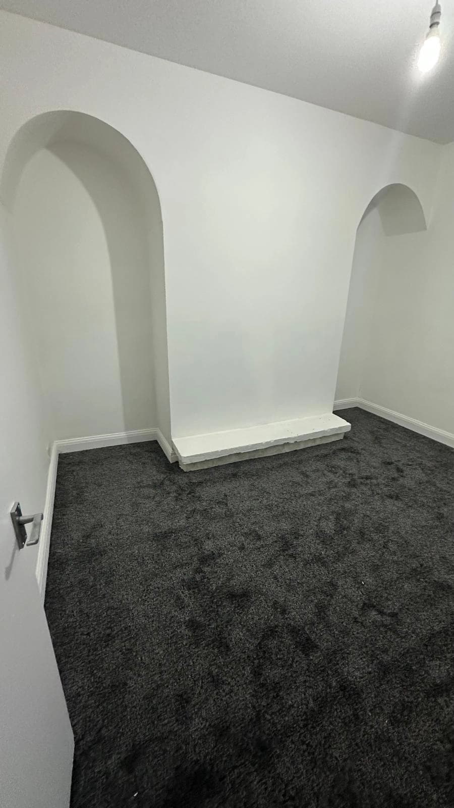 property photo 4 of 21