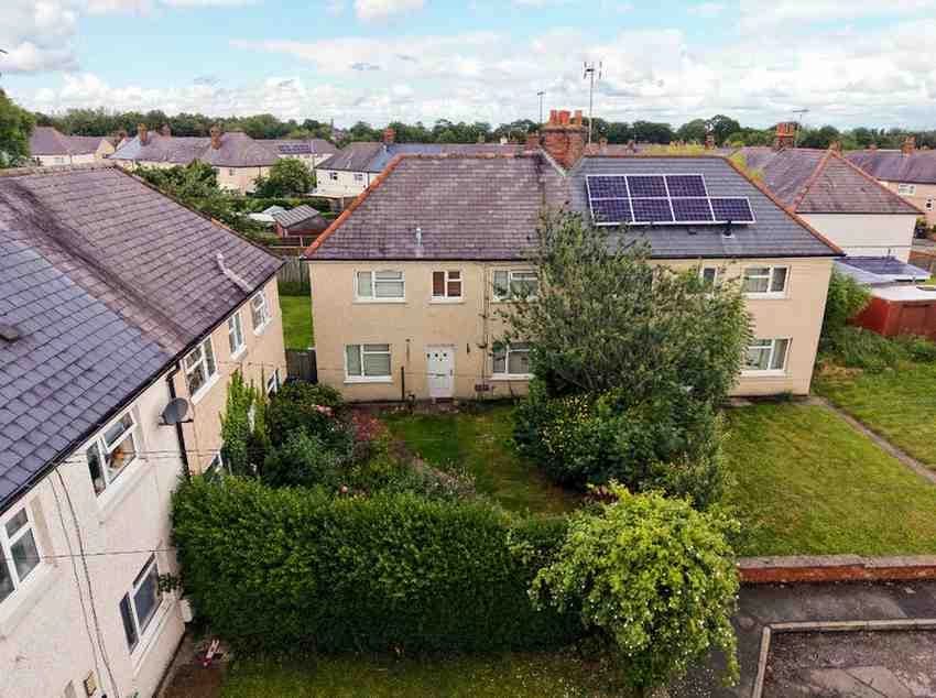 property photo 8 of 10