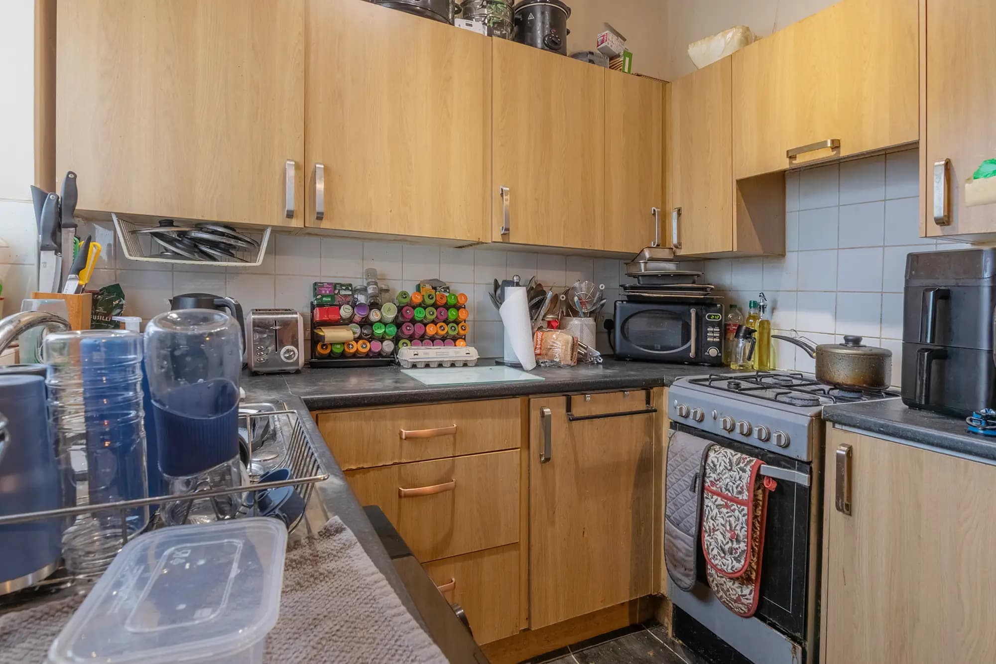 property photo 6 of 17